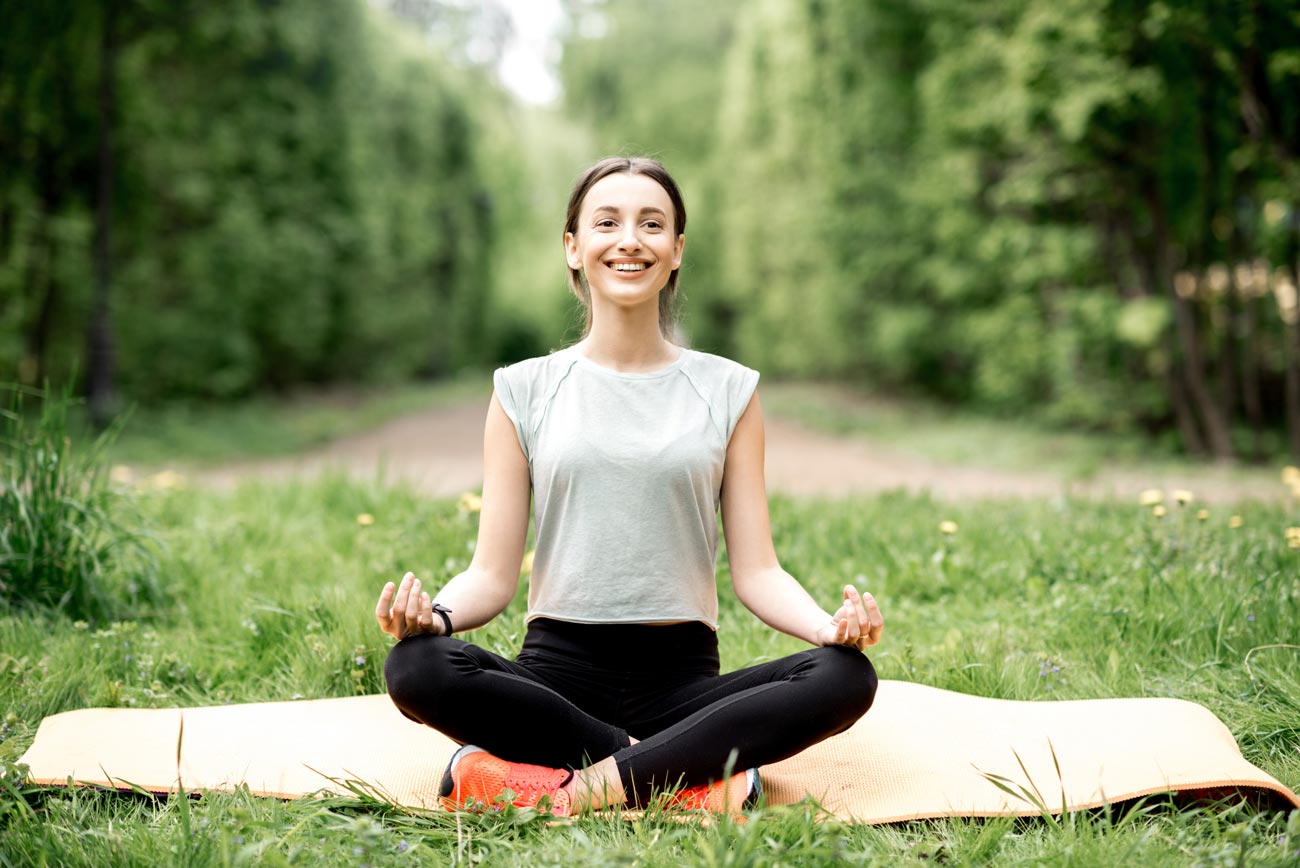 Yoga : pourquoi votre jardin est un lieu parfait