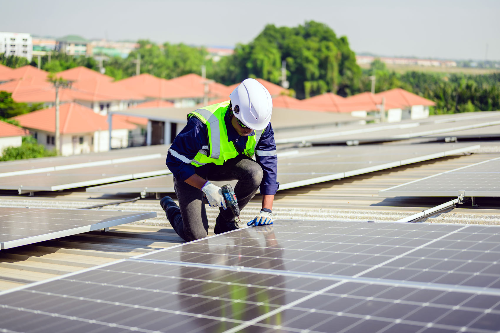 En 2 minutes voici tout ce que vous devez savoir sur les panneaux solaires