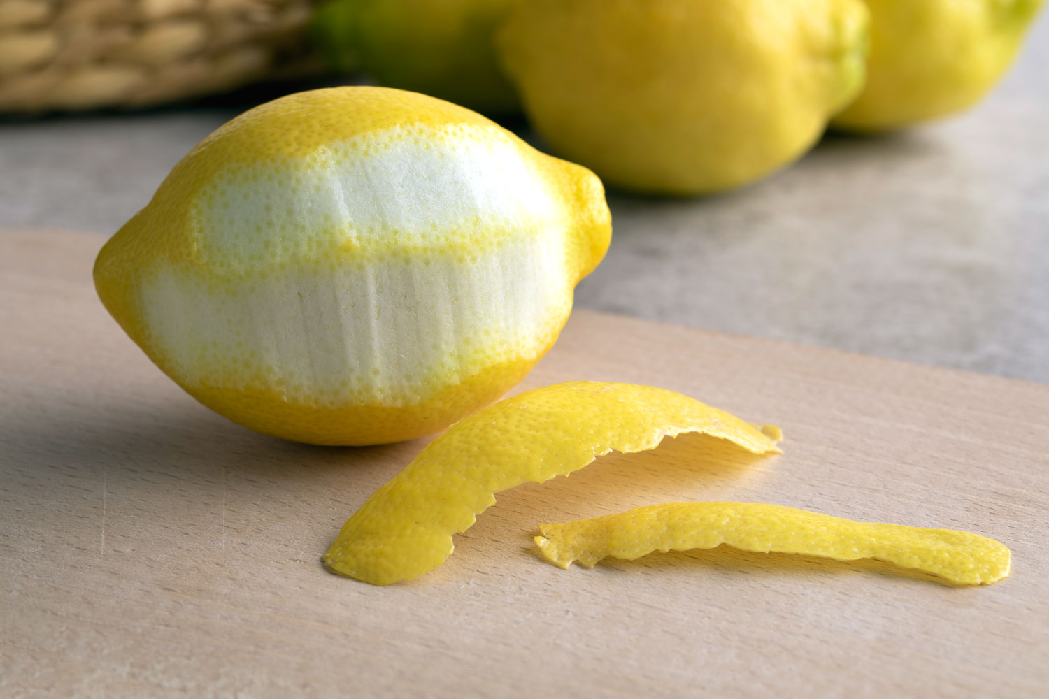 Défi écolo : stop au gaspillage avec ces 10 idées pour réutiliser les peaux de citron